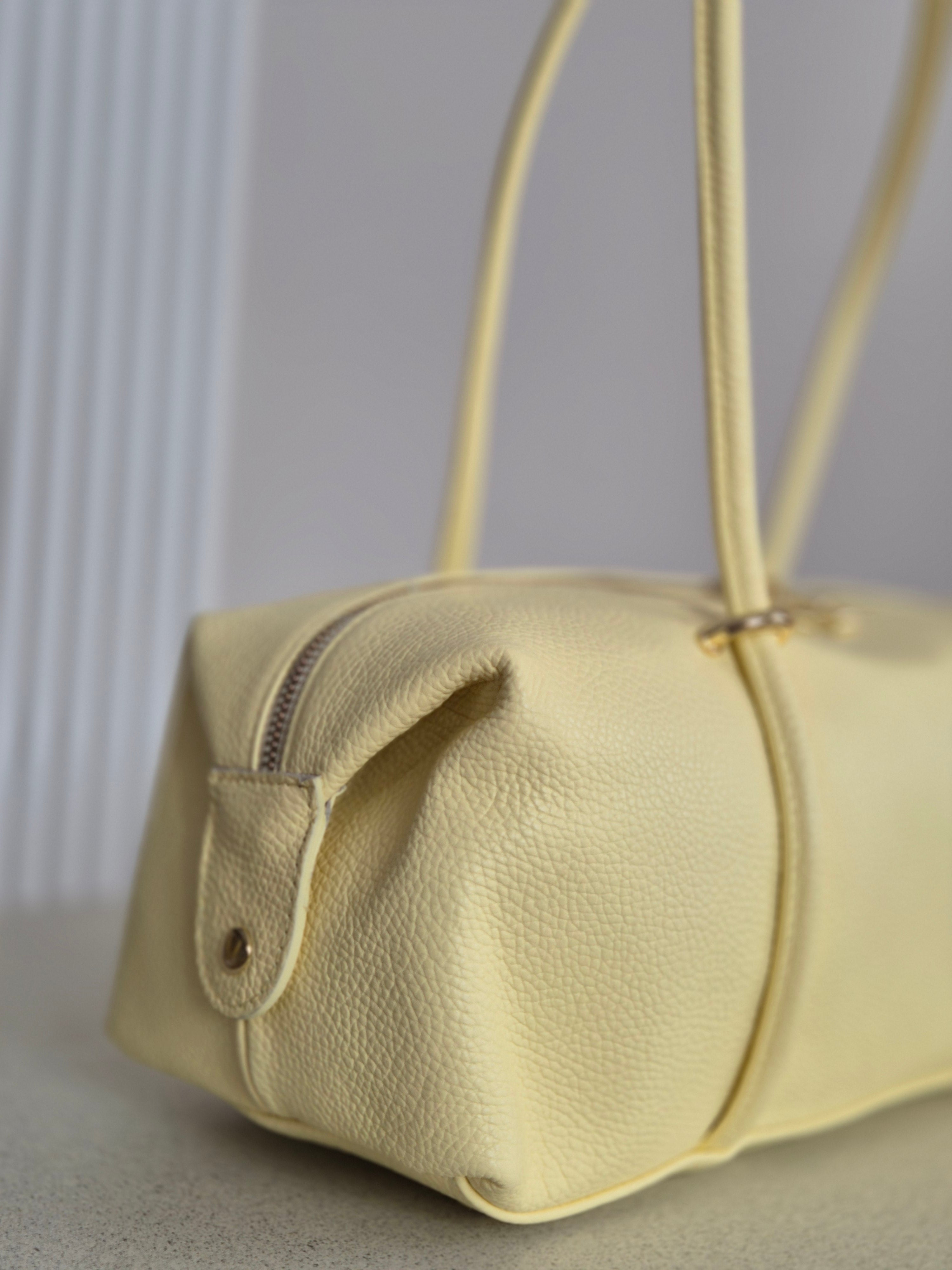 Torebka skórzana Baguette Maxi butter yellow