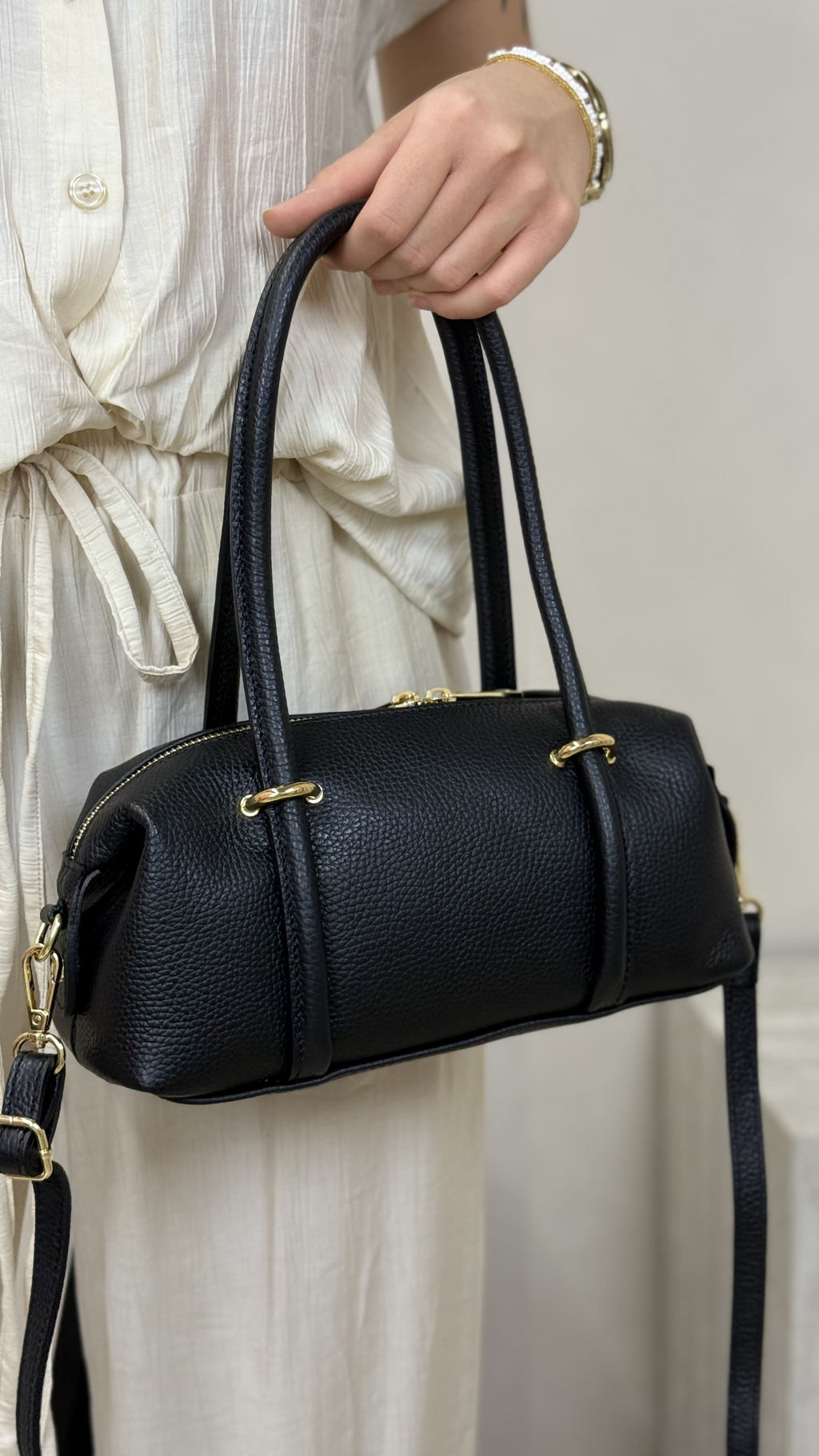 Skórzana torebka baguette mini black z długim paskiem